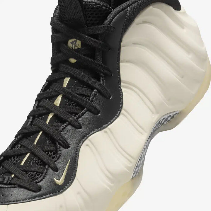 Nike Air Foamposite One Team Gold
