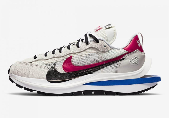 Sacai x Nike Vaporwaffle Sail Sport Fuchsia