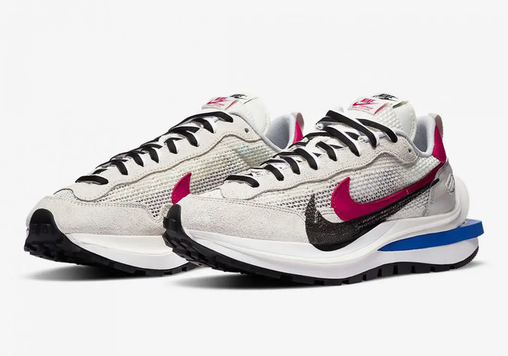 Sacai x Nike Vaporwaffle Sail Sport Fuchsia