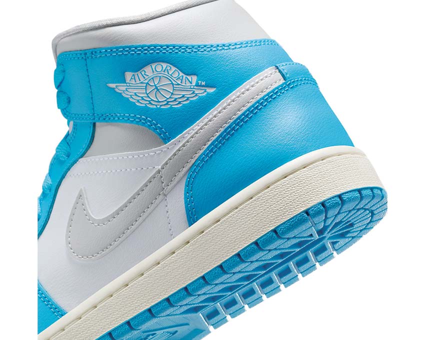Jordan 1 mid powder blue